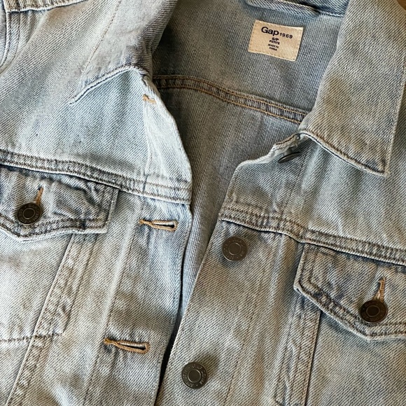 Gap Icon Denim Jacket - Picture 2 of 2
